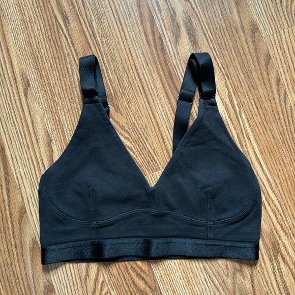 Lululemon Soulful Bra size 4 Black - Picture 2 of 5